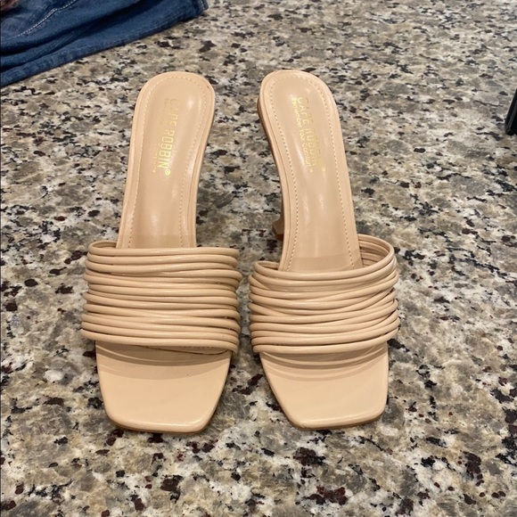 Cape Robbin Mexmon High Heels: Strappy Shoes Heels with Square Open Toe - Picture 2 of 9